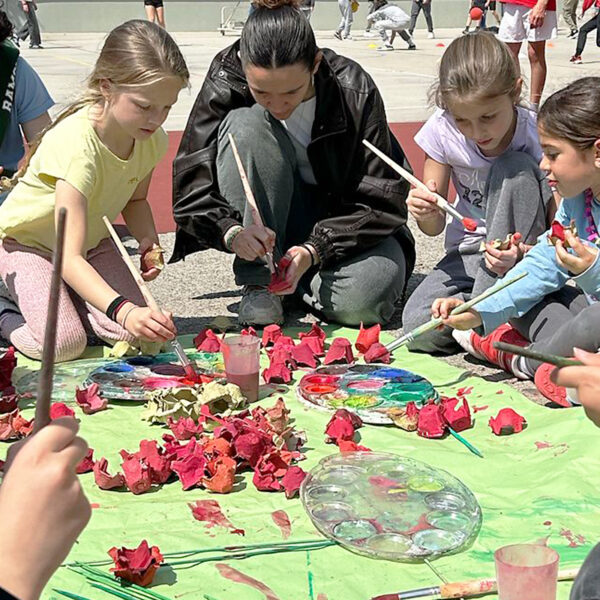 Els nens i nenes de Primària portem la primavera a l’Hospital General de Sant Cugat